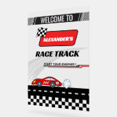 高速レトロレッドカーレーストラックボーイ誕生日へようこそ アクリルサイン (傾斜)