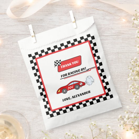 高速1赤レトロなレースカーテーマ少年の誕生日 フェイバーバッグ (クリップ留めされた状態)