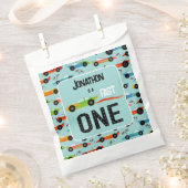 高速ONEレーサーをテーマにした第1誕生日パーティー フェイバーバッグ (クリップ留めされた状態)