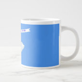 高飛んでいる誕生日バナー ジャンボコーヒーマグカップ (右)