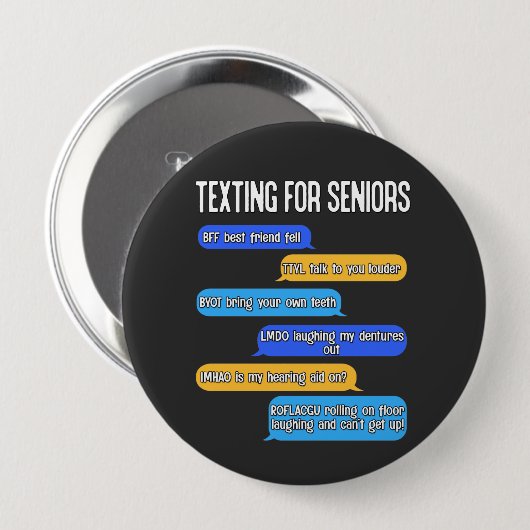 高齢者の退職おもしろい文字コードのメールや文字を打つ 缶バッジ (正面&裏面)
