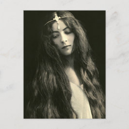 髪がとても長い ポストカード