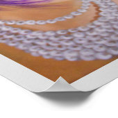 髪に羽を付けた婦人 ポスター (角)