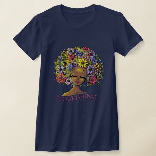 髪に花をつけるアフリカ系アメリカ人女性 Tシャツ (レイダウン)