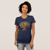 髪に花をつけるアフリカ系アメリカ人女性 Tシャツ (正面フル)