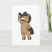 髪をとかす道具を持つ美容師としての馬 カード (正面)