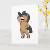 髪をとかす道具を持つ美容師としての馬 カード (黄色い花)