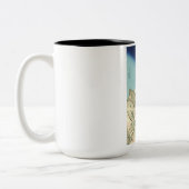 髪をコンビング(美しいアジアの女性) (琴洞) ツートーンマグカップ (左)