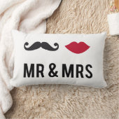 髭および赤い唇を搭載する氏そして夫人を置いて下さい ランバークッション (ブランケット)