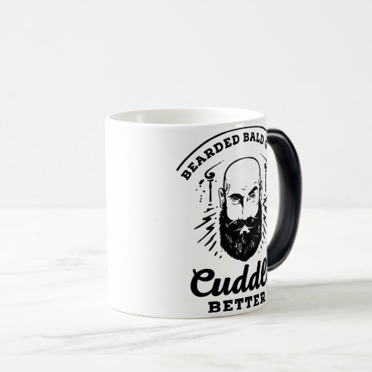 髭のある禿げた男の方が上手に抱き締まる。 モーフィングマグカップ (正面右)