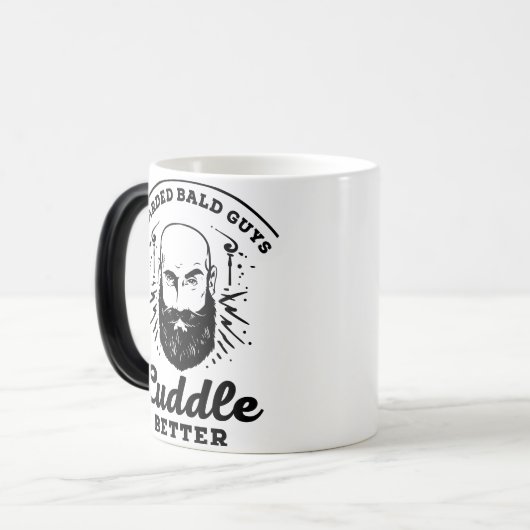 髭のある禿げた男の方が上手に抱き締まる。 モーフィングマグカップ (正面左)
