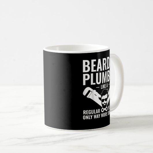 髭のある配管工の方が優れた配管工のユーモア コーヒーマグカップ (正面右)