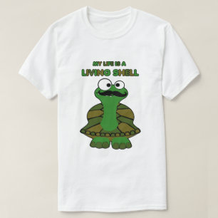 髭のカメの生きている貝 Tシャツ