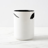 髭のコーヒー・マグの口ひげの顔を育てて下さい ツートーンマグカップ (中央)