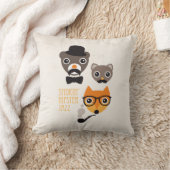 髭のヒップスターの孤猫およびくまのイラストレーション クッション (ブランケット)