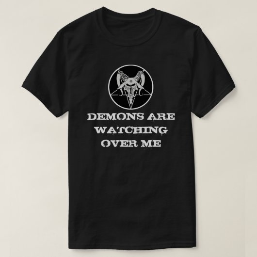 鬼は私にワイシャツを見ています Tシャツ (デザイン正面)