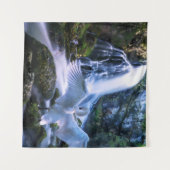 魅了された森-自然の静かな景色  タペストリー (正面(横))