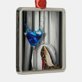 魅力のマルティーニのカクテルパーティーの女の子のstilletos メタルオーナメント (右)