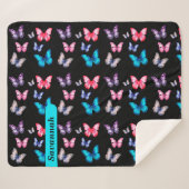 魅力的なカラフル蝶のパーソナライズ名 シェルパブランケット (正面(横))