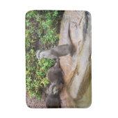 魅力的なカワウソ、メモリーフォーム バスマット (正面縦)