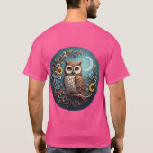 魅力的なフクロウと月 - アーティスティックな森林の壁画 Tシャツ (裏面)