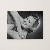 魅力的な女性 ジグソーパズル (横)