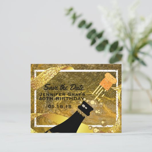 魅力的な金ゴールドの黒の保存日付のシャンペンの誕生日 案内ポストカード (スタンド正面)