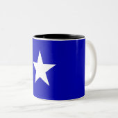 魅力的な青旗賞 ツートーンマグカップ (正面右)