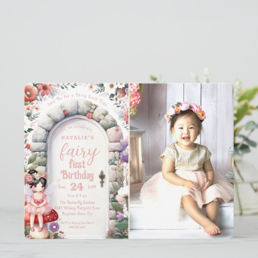 魅惑された戸口妖精の最初の誕生日パーティーの写真 招待状 (スタンド正面)
