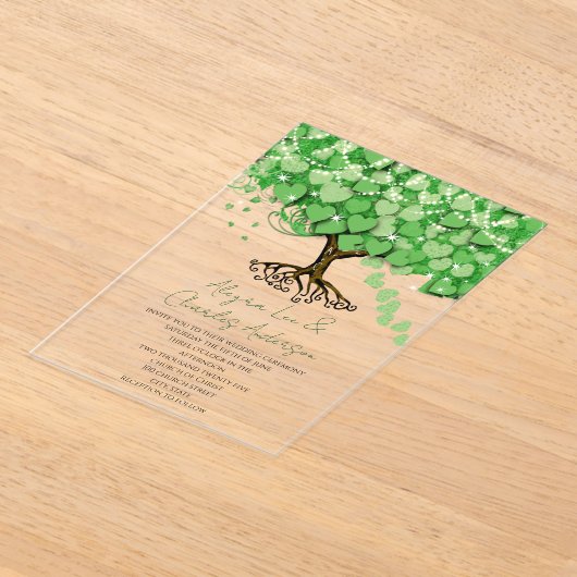 魅惑のおとぎ話グリーンハートリーフ結婚ツリー アクリル招待状 (レイダウン)