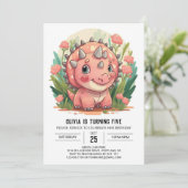 魅惑のピンクのトリケラトプスの恐竜の女の子の誕生日 招待状 (スタンド正面)