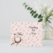 魅惑のピンクローズフローラ考えフクロウの ポストカード (スタンド正面)