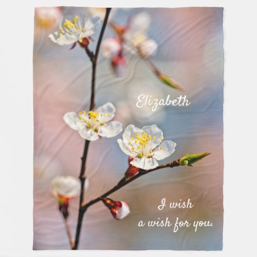 魅惑の日本のアプリコットの花 フリースブランケット (正面)