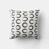 魅惑の黒三日月のシルエット クッション (裏面)