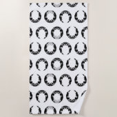 魅惑の黒三日月のシルエット ビーチタオル (正面)