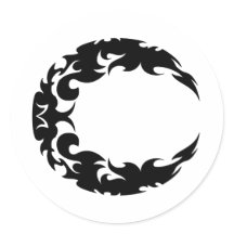 魅惑の黒三日月のシルエット