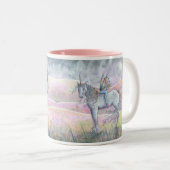 魅惑的な妖精ユニコーンマグの丘 ツートーンマグカップ (正面右)