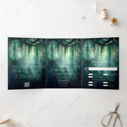 魅惑的な森の緑の妖精結婚が 三つ折り招待状 (内部)