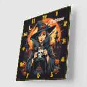 魅惑的な魔女はハロウィーンダスクでスカルマグを保持 スクエア壁時計 (傾斜)