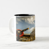 魔力 ツートーンマグカップ (正面左)