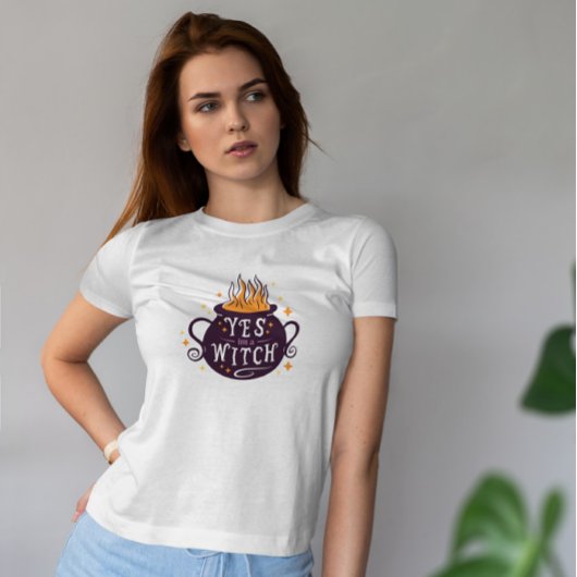魔女だ Tシャツ