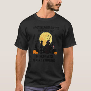 魔女とワインとグレー・ハウンドの母 Halloween 仮装 Tシャツ