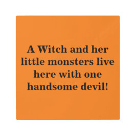 魔女と彼女の小さな怪物、ハンサムな悪魔、オーム メタルプリント