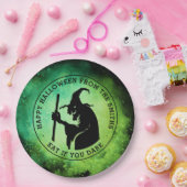 魔女と文字カスタムグリーンブラックハロウィーン ペーパープレート (パーティー)