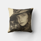 魔女と猫のヴィンテージウィッカ信者装飾用クッション クッション (裏面)