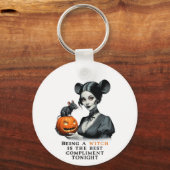 魔女になることは最高の今夜の賛辞だ。 キーホルダー (正面)