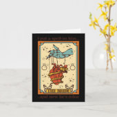 魔女のおもしろい花嫁と花婿呪文を入れた カード (黄色い花)