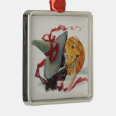 魔女のキス:ハロウィーンのハロウィーンのカボチャのちょうちん メタルオーナメント (右)