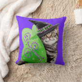 魔女の妖精の子猫 クッション (ブランケット)
