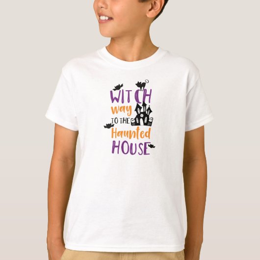 魔女の家への道幽霊のよく出る、こうもり、ハロウィーン Tシャツ (正面)